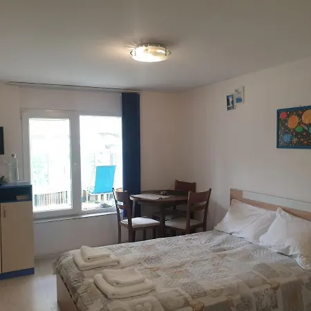 Вселена Apartment
