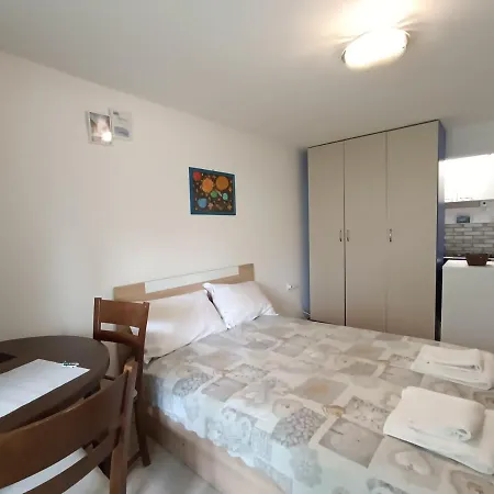 Apartment Вселена *